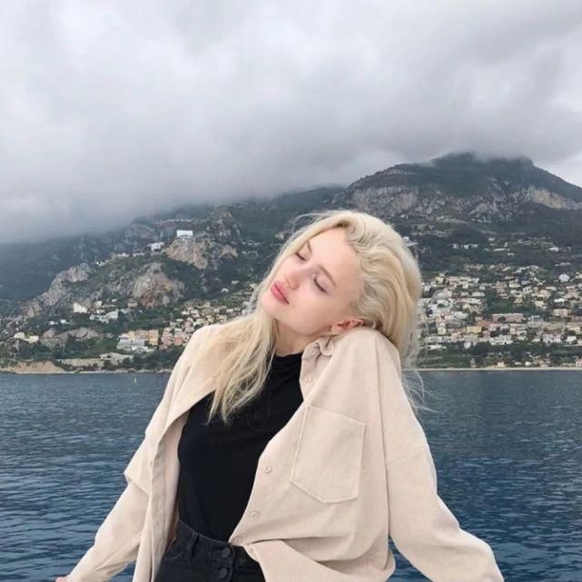 6686体育金牌作者Olivia